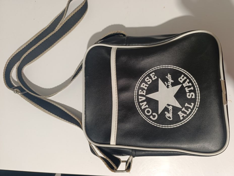 Converse Saszetka nerka czarna klasyczna