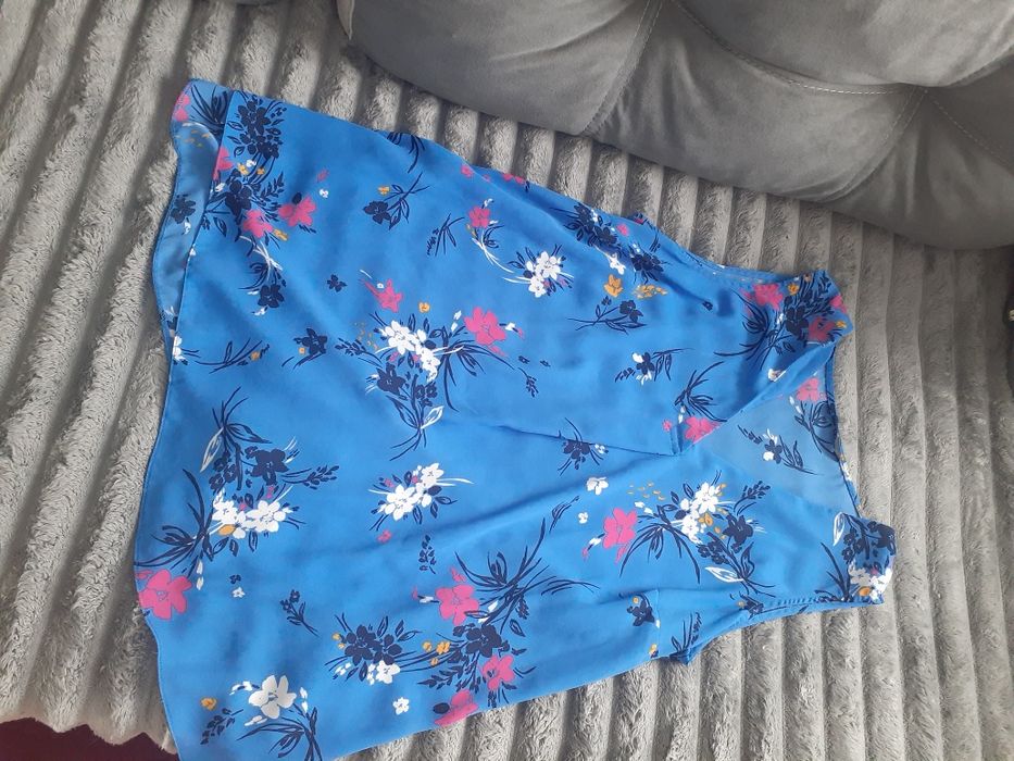 Продам блузи та кофтину