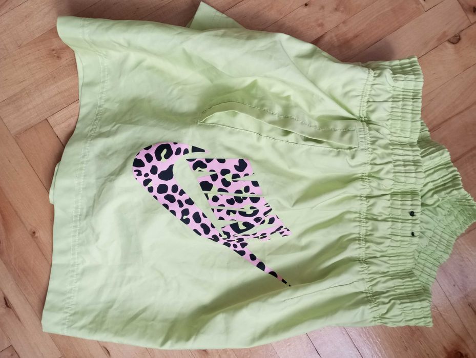 Nike Krótkie spodenki sportowe limonkowe rozm.L/40/12