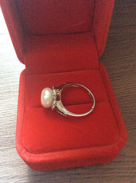 Серебрёное кольцо с жемчугом  S 925