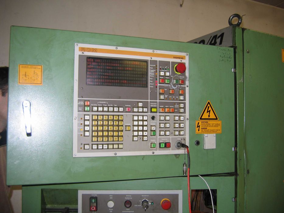 robot spawalniczy KUKA 161/15/25
