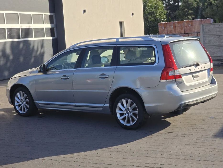 Volvo V70 2.0diesel/163kM/Summum/DvD/Skóra/Navi/PoLifcie/MaxWyposażenie/