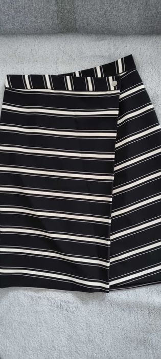 Spodnica midi w paski Parisian