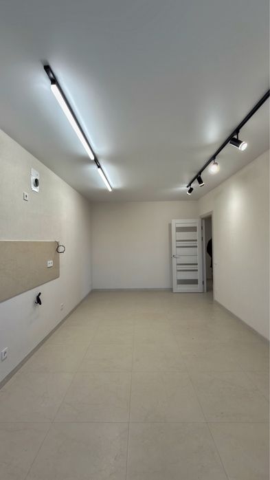 2-х кімнатна, з ремонтом, Центр