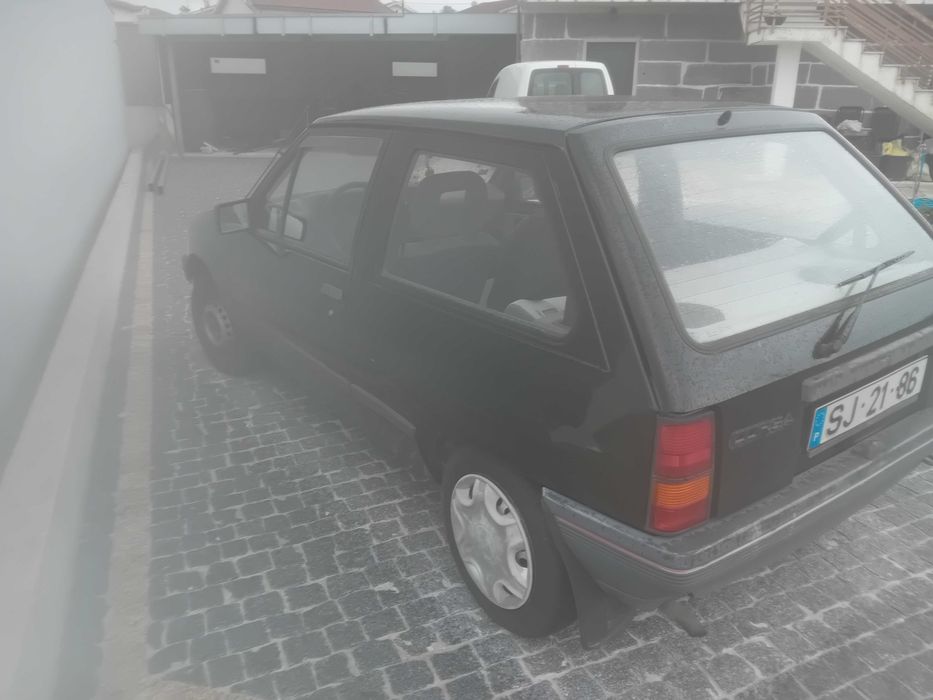Carro a gasolina 1.0