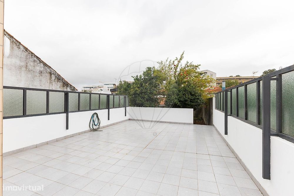 Apartamento T2 para arrendamento