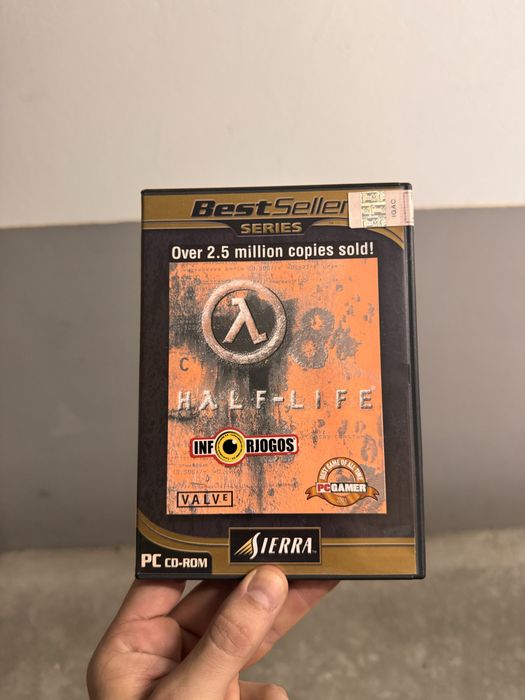 Half-Life PC CD-ROM – BestSeller Series (Sierra/Valve) – Clássico de 1998