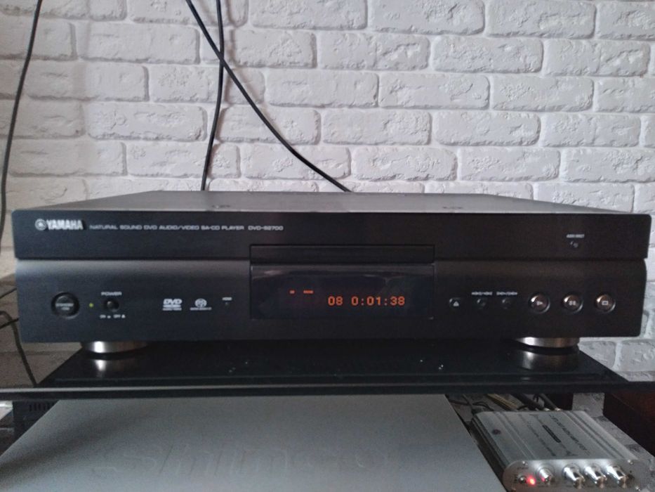Програвач Yamaha DVD-S2700