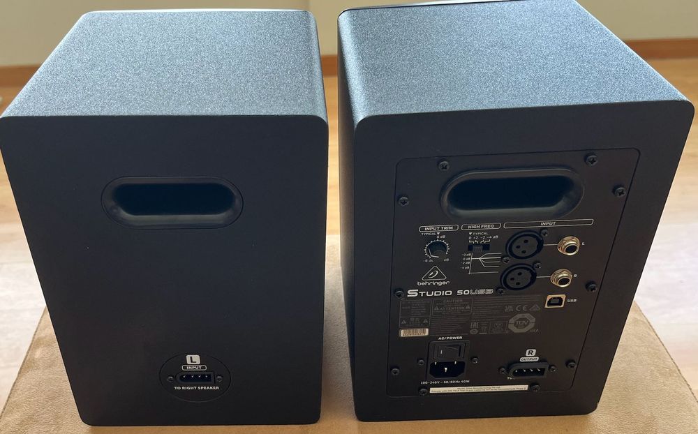 Monitores de estúdio Behringer Studio 50USB