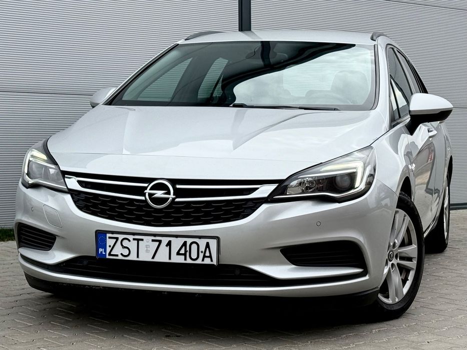 Opel Astra Navigacja//Tablet//Tempomat//Czujniki//Ledy//Zarejestrowana w Polsce