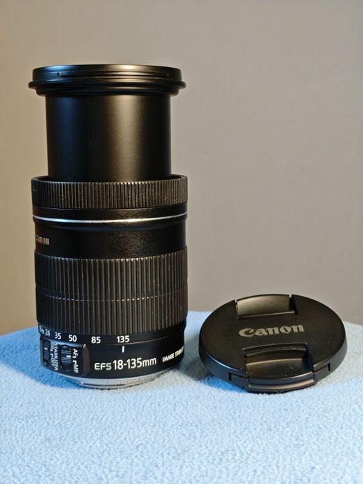 Canon EF-S 18-135mm 3.5-5.6 is
