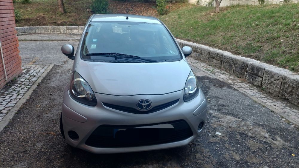 Toyota aygo 2013  ,preço não negociável