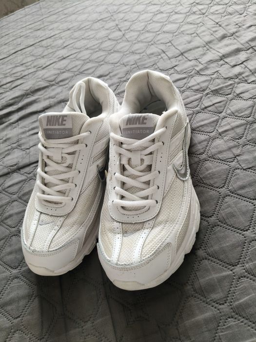 Жіноче взуття кросівки устілки 25см