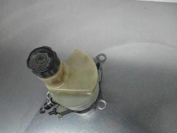 Bomba de direção VOLVO V50 (MW)