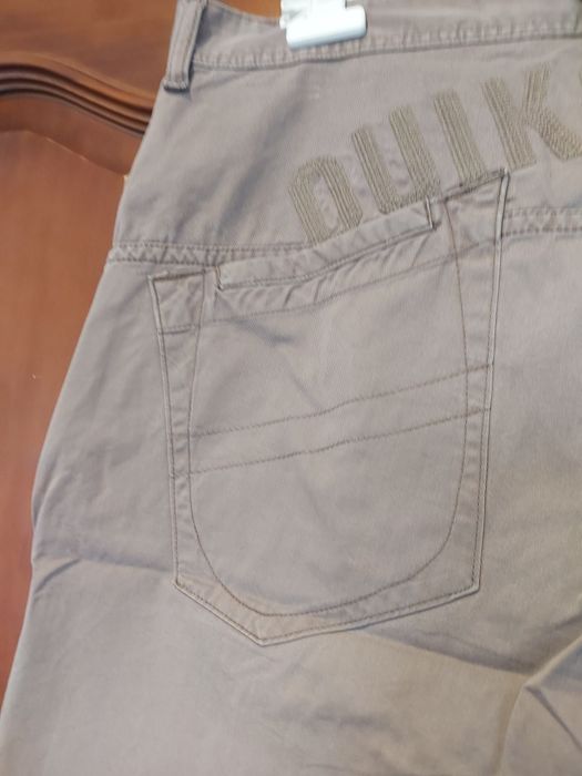 Calções da Quiksilver -Tam° L - Caqui