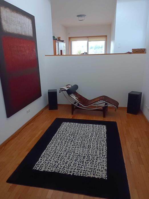 Tapete de sala feito à mão