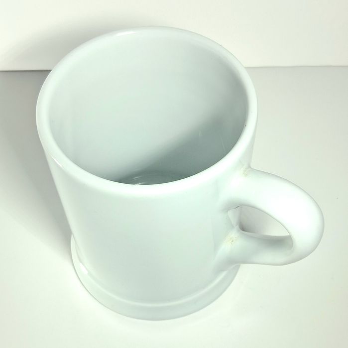 Caneca antiga porcelana branca