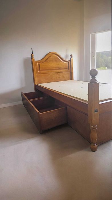Conjunto quarto, cama e móvel com estante