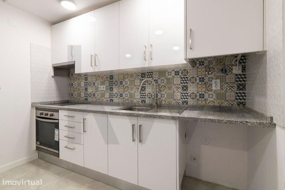 Atelier T1+1 à venda em Monte Abraão