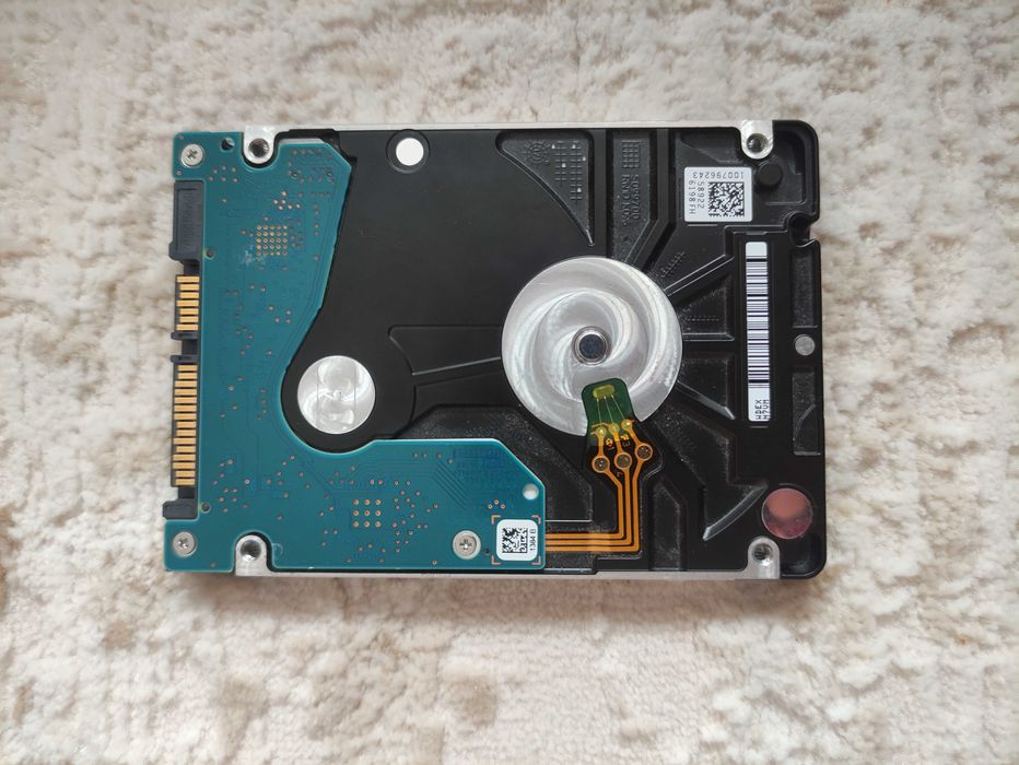 Зовнішній диск на 1 тб