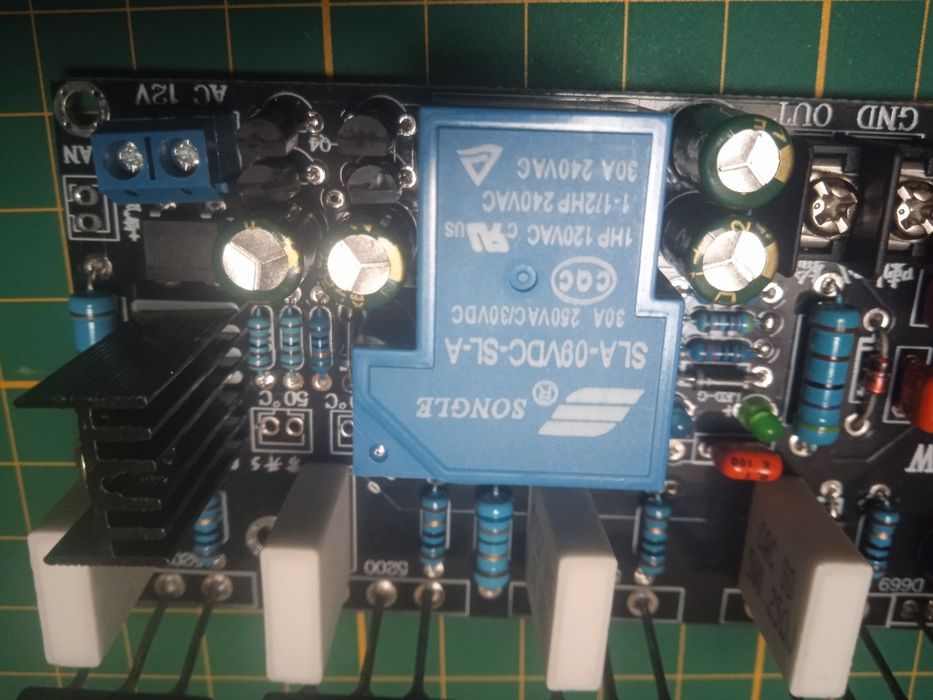 Wzmacniacz mocy 300W RMS