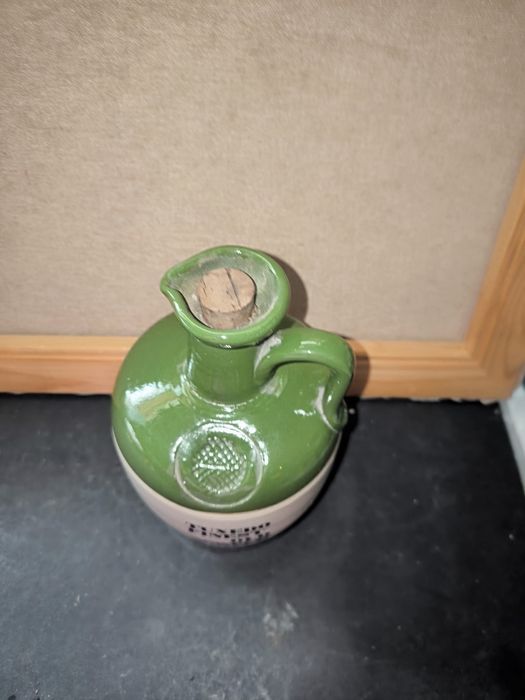 Garrafa em barro coleção