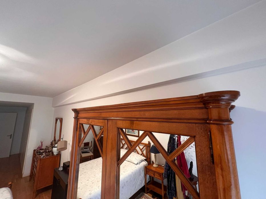 Roupeiro Vintage Madeira Kambala