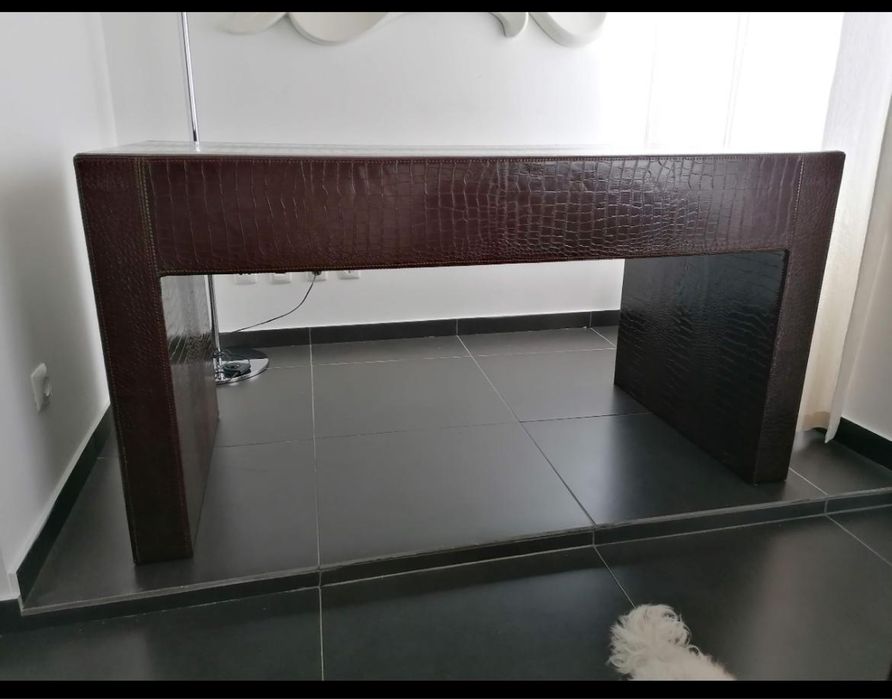 Mesa em pele optimo estado