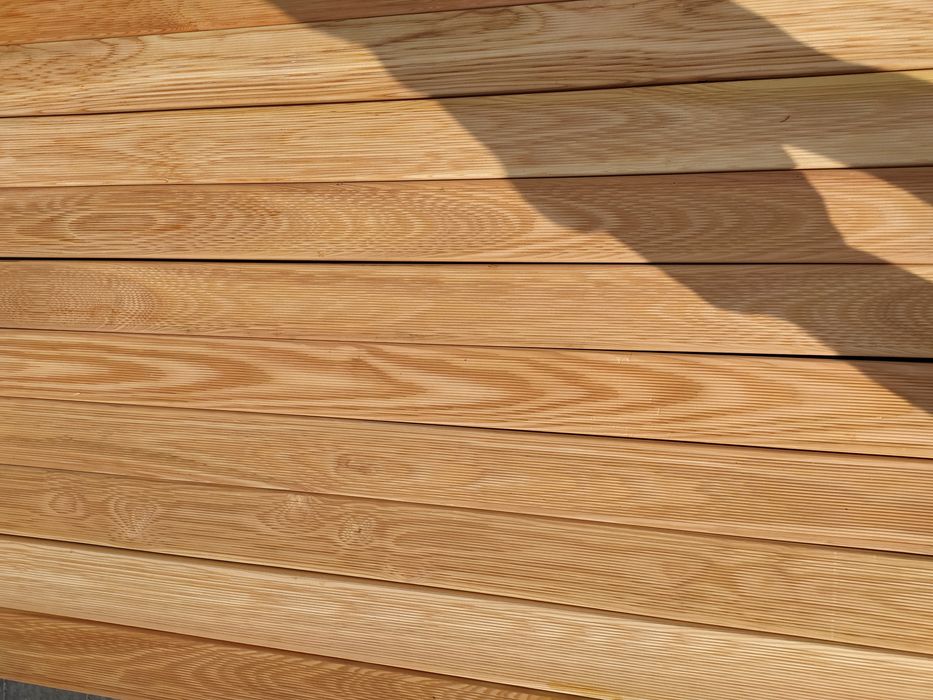 Deska tarasowa modrzew gładka lub ryflowana