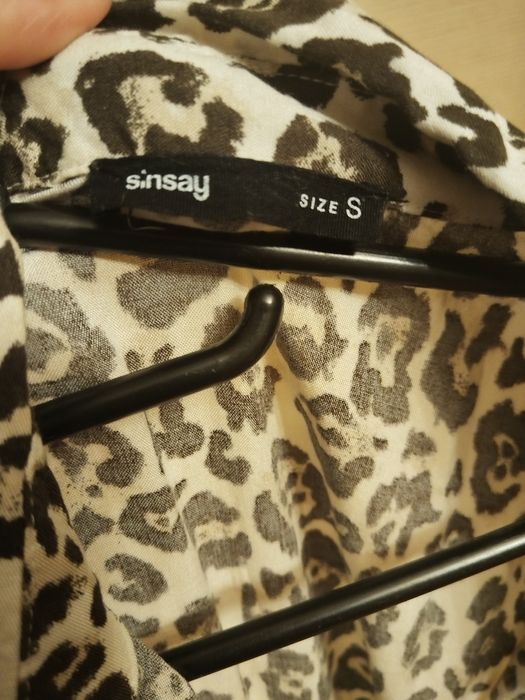 Sukienka w panterkę wiskoza