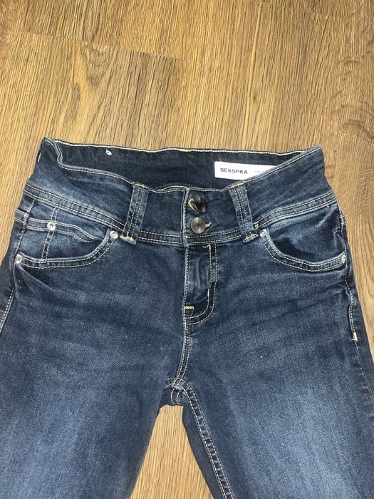 Кльош джінси, Bershka,розмір 34
