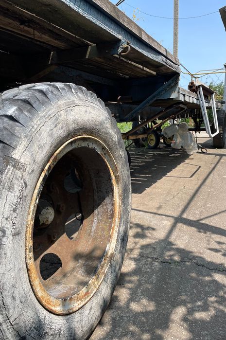 Прицеп тракторній