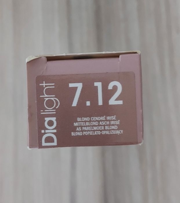Loreal profesjonel dia light 7,12