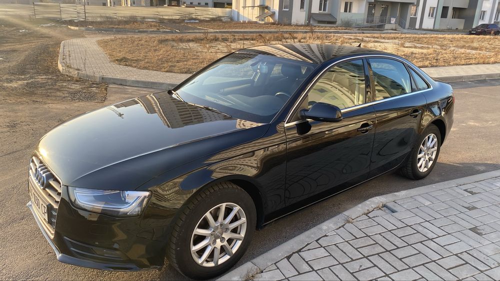 Ауді А 4 2013 р 134.000км пробіг