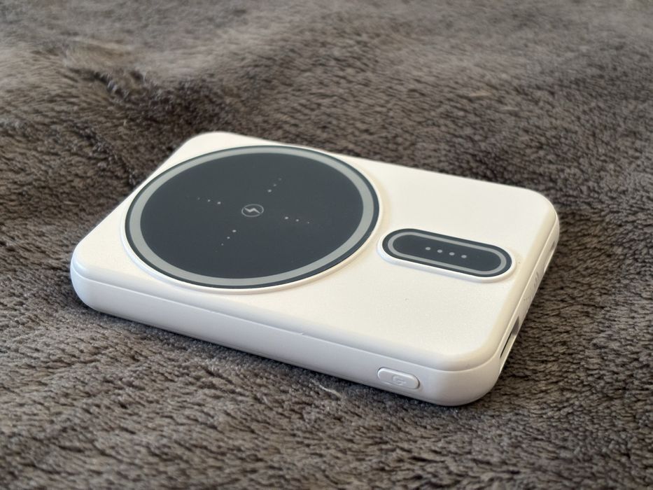 Повербанк MagSafe 5000 mAh