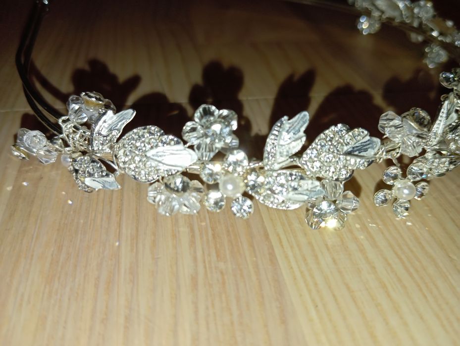 Nowa opaska na włosy ślubna, z kryształkami, elegancka, srebrna