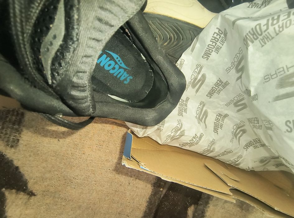 Продам кроссовки saucony 44