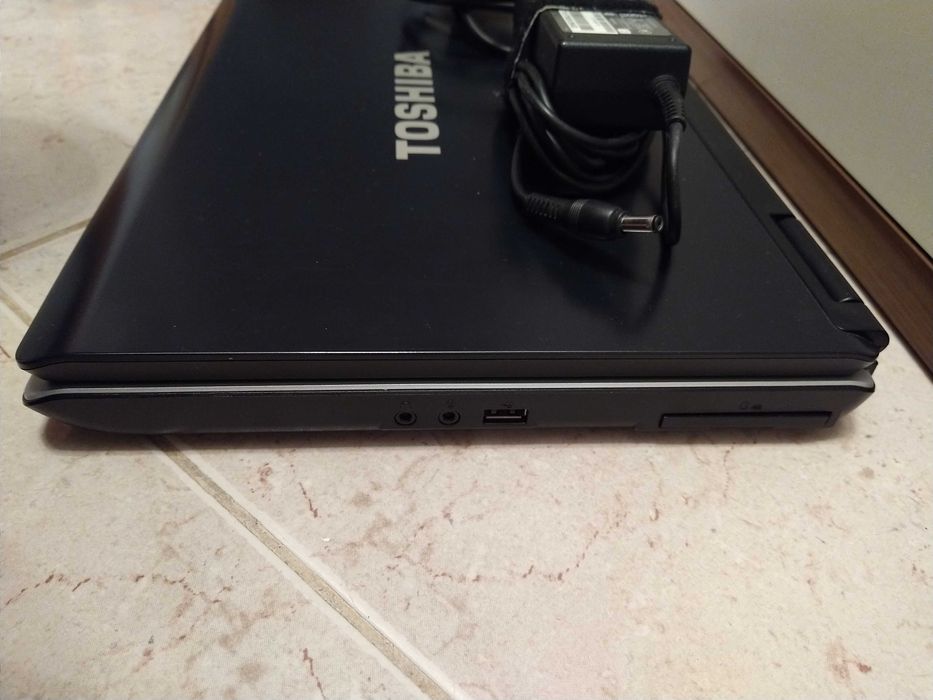 Portátil Toshiba Satellite L40 - para PEÇAS64739403073025124