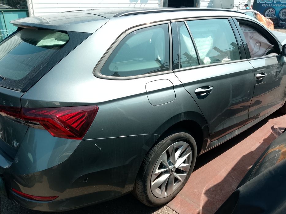 Skoda Octavia IV combi 1.4 Tsi gasolina/ elétrico para peças