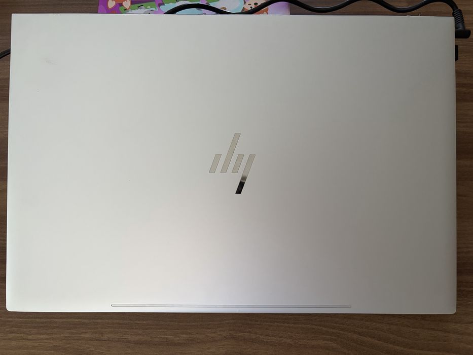 Portatil hp envy 17.3”
