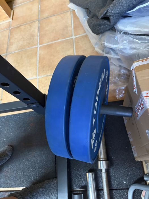 Rack de musculação completa + pesos Topgim + barras
