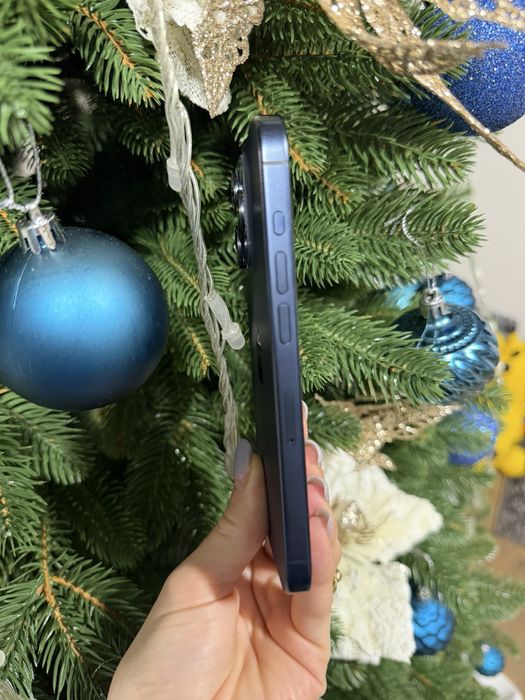 Iphone 15 Pro blue titanium 256мб