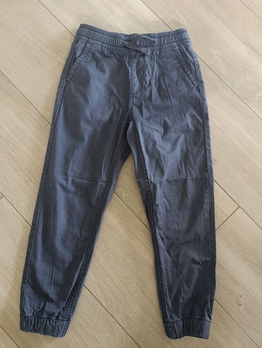 Spodnie chłopięce joggery nowe 128