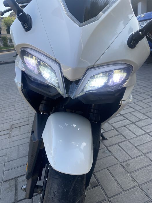 Продам voge 300rr