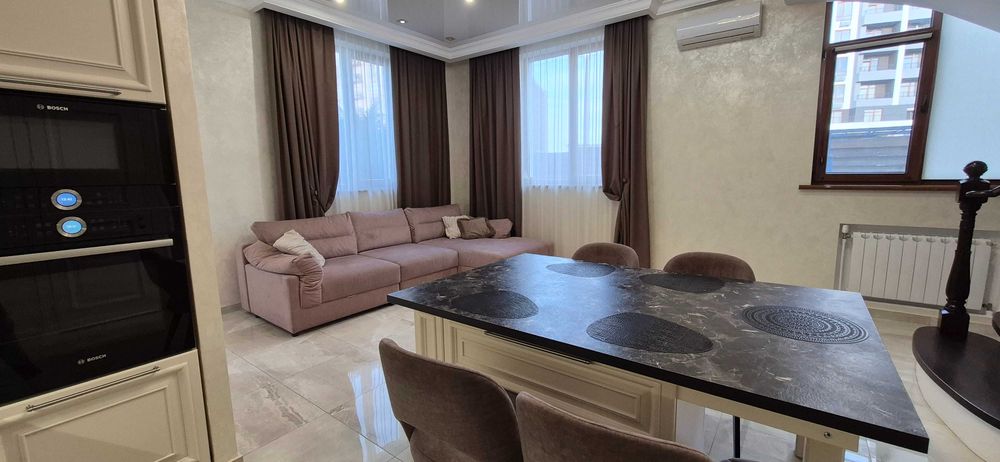 В продажу Елітний 3-рівневий таунхаус 120 м² біля моря - View 2