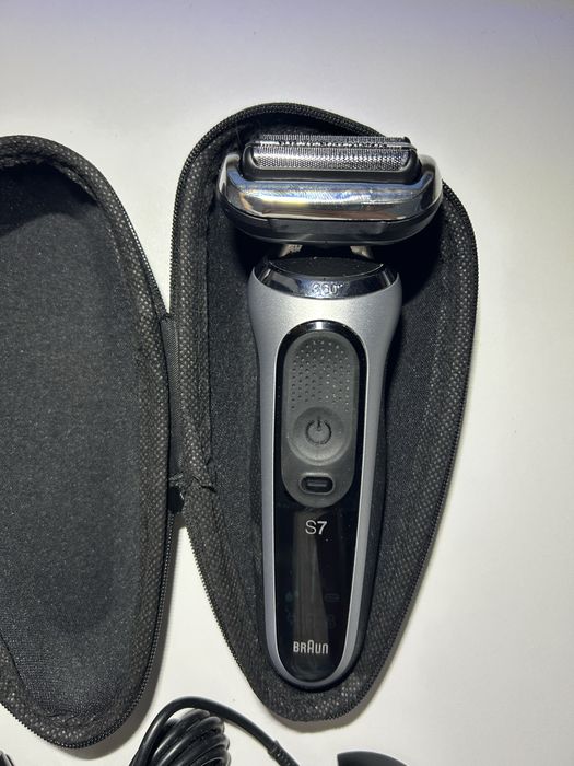 Електробритва Braun Series 7