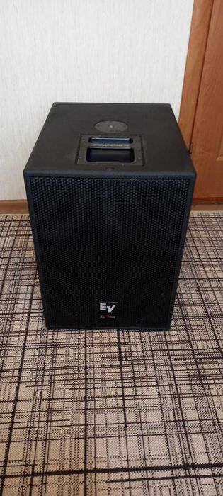 Cабвуфер  Electro-Voice SbA-760