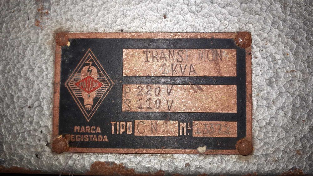 Transformadores 220-110 ou 110-220