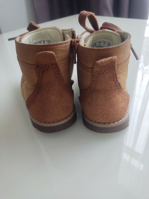 Дитяче взуття, черевички осіннь- весна Clarks 23 розмір.