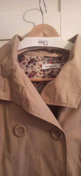 Wiosenny/ jesienny rozkloszowany płaszcz L